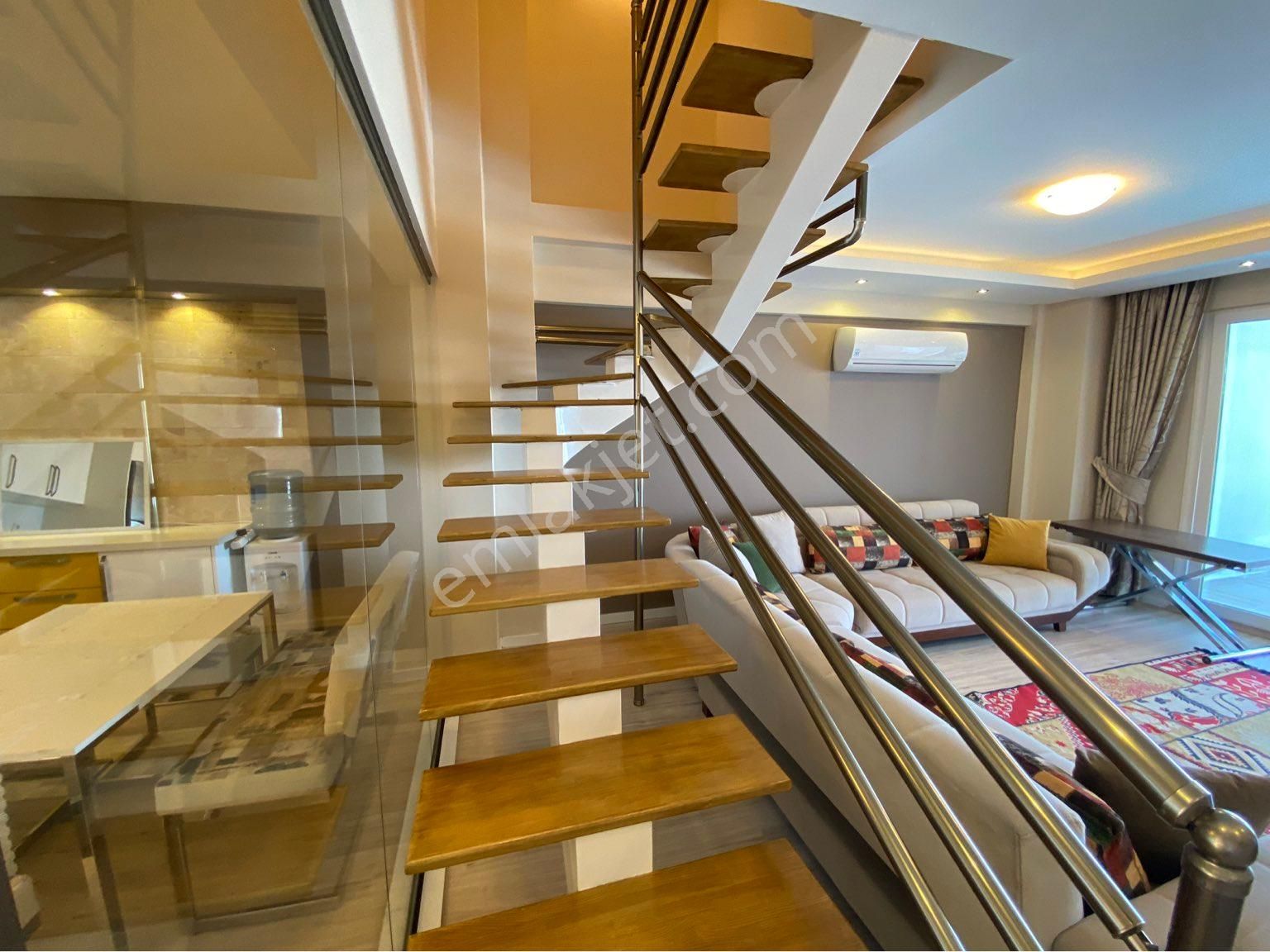 Kuşadası Merkezde Villa Tadında Özel Havuzlu Deniz Manzaralı Ters Dubleks - Görsel 23