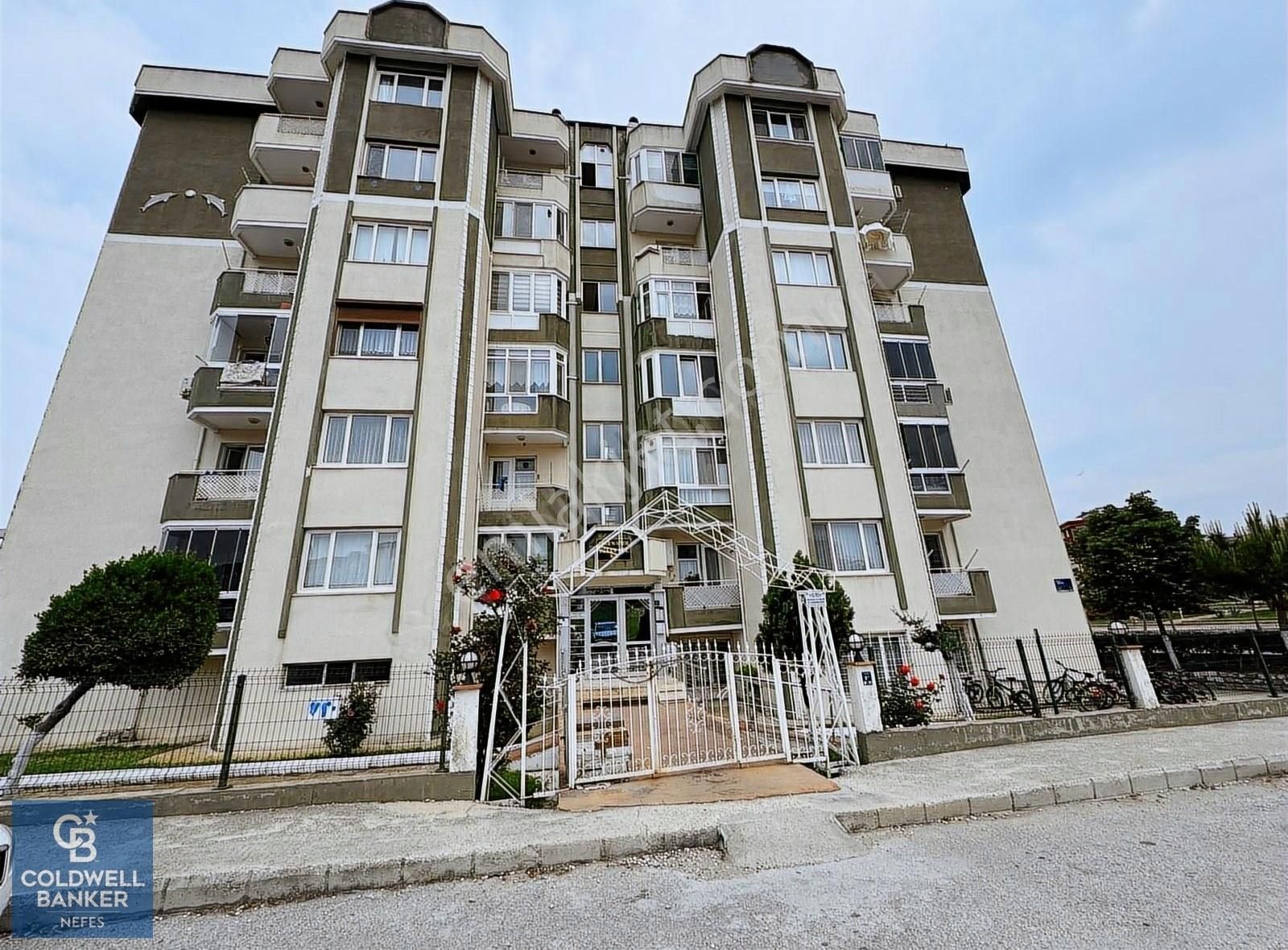 Çanakkale Merkez Esenler Satılık Daire ÇANAKKALE ESENLER MAHALLESİ UĞUR 96 SİTESİNDE 3+1 SATILIK DAİRE