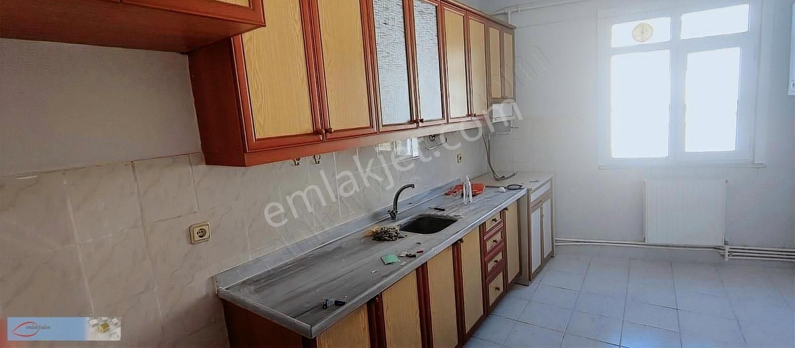 Ataşehir Ferhatpaşa Kiralık Daire FERHATPAŞA MAH DE 2+1 KİRALIK DAİRE