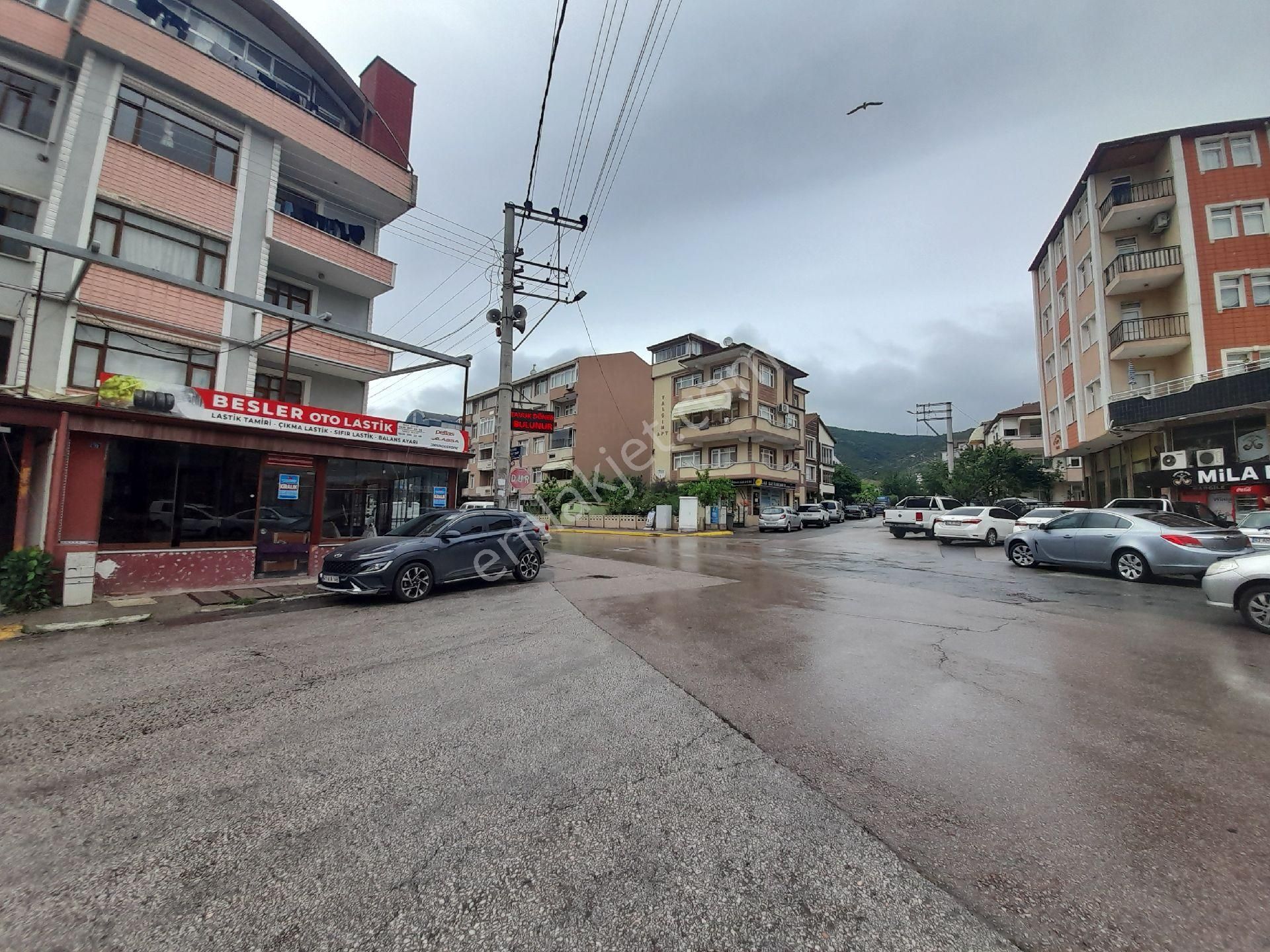 Körfez Mimar Sinan Kiralık Daire AKRA GYO den EMEKÇİ ,İŞÇILERE KÖRFEZ ilçesi KİRALIK EŞYALI DAİRE  Tüpraş,Gübrataş,a ULAŞIMDA YAKIN 