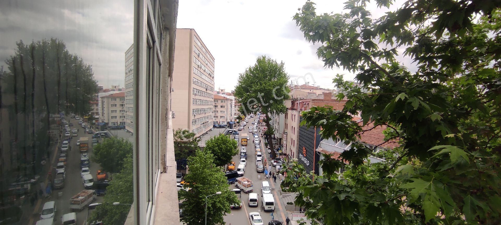 Altındağ Hacı Bayram Satılık Daire Ulus Rüzgarlı'da Cadde Cepheli, Ferah, Ara Kat, Satılık Ofis 