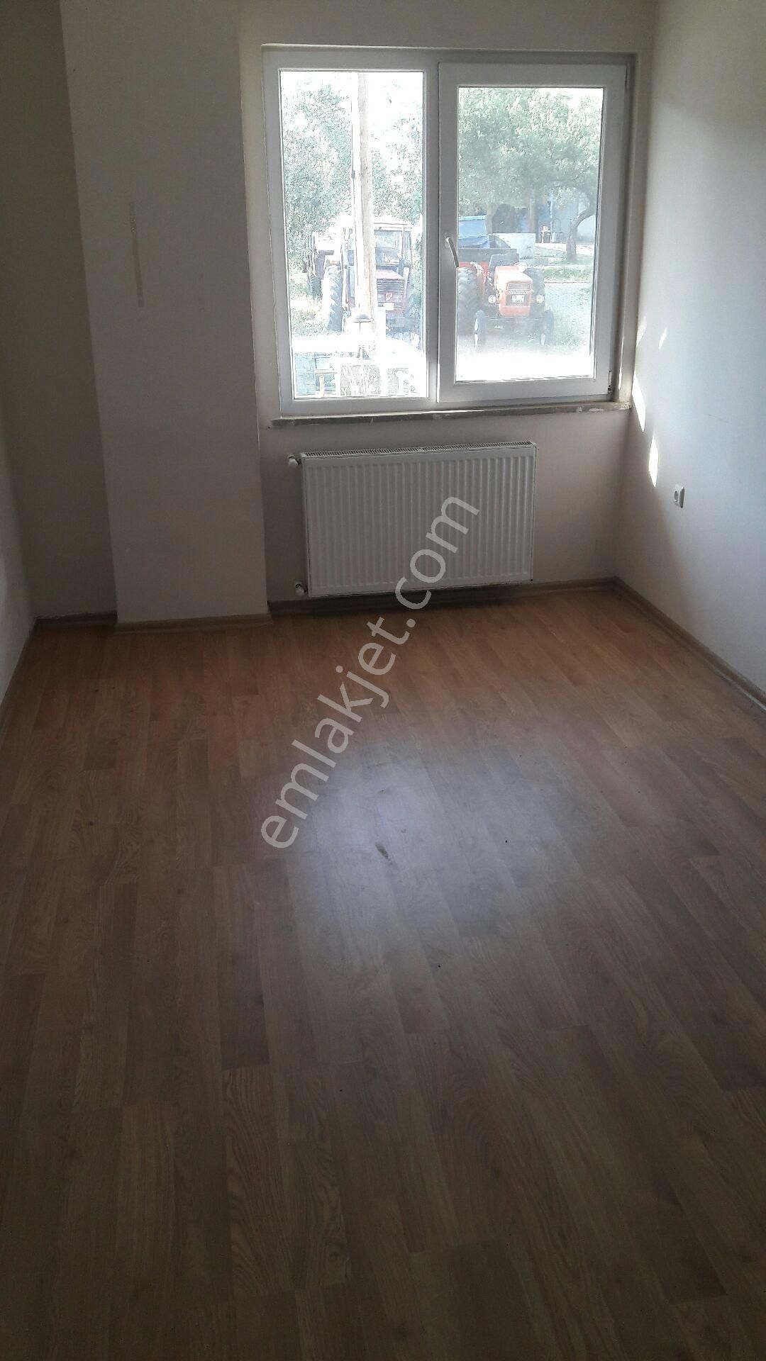 Edremit Tuzcumurat Satılık Daire Balıkesir/Edremit Gümrük Belediye konut sitesi yüksek giril 1.kat 2x1 105m2 bahçeli  açık otopark