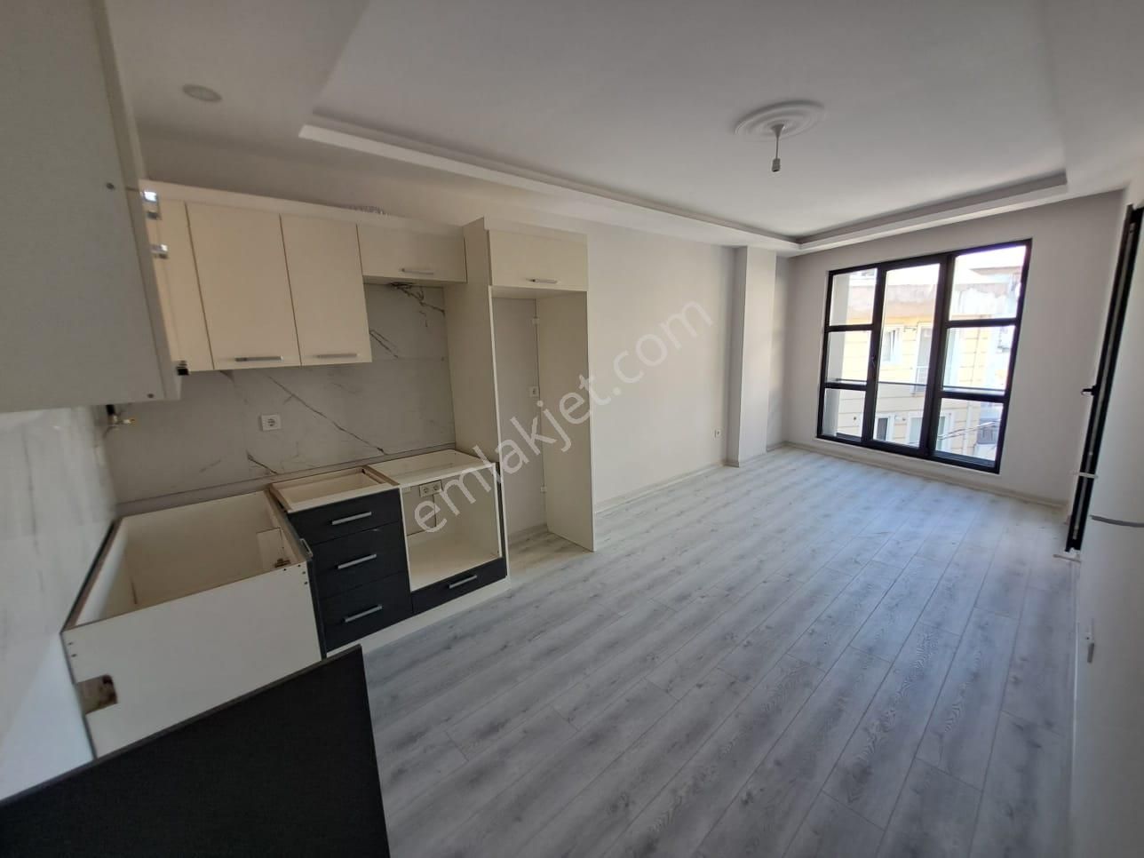 Kağıthane Çeliktepe Satılık Daire İSTANBUL KAĞITHANE ÇELİKTEPE MAHALLESİ MERKEZİ KONUMDA YENİ BİNADA SATILIK DAİRE 2+1