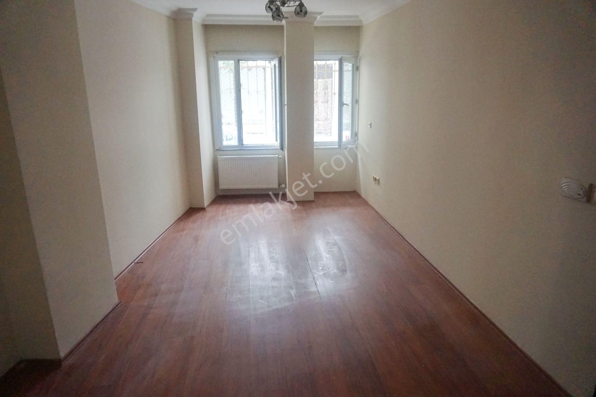 Küçükçekmece Yeşilova Kiralık Daire  MERAL R5954 YENİ 9 Yaş Binada YENİ Boyalı Çift Cephe 2+1