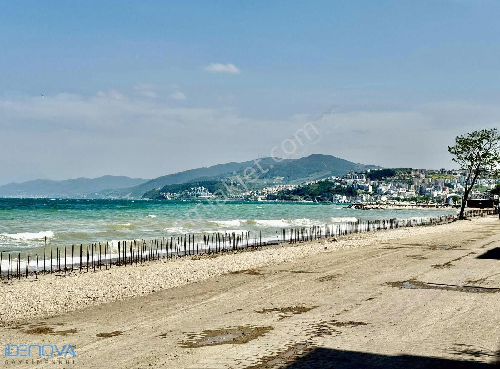 Mudanya Güzelyalı Yalı Satılık Daire İdenova'dan Mudanya Cadde Üzerinde Denize 100 Metre 2+1