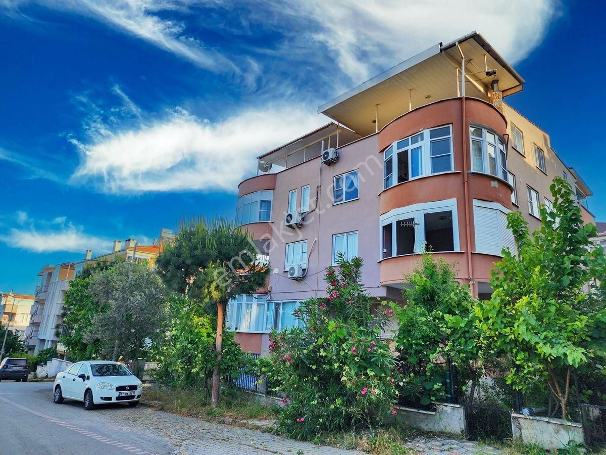 Edremit Altınoluk Satılık Daire  Altınoluk Satılık Daire / Deniz Manzaralı / Merkezde / Geniş Balkon