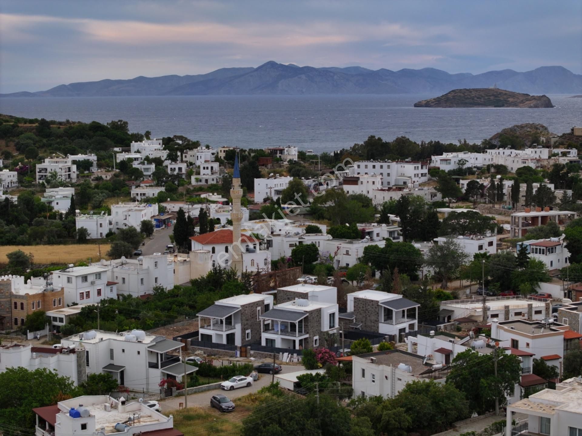 Bodrum Gümüşlük Satılık Villa Bodrum Gümüşlük'te Denize Yürüme Mesafesinde Müstakil Villa