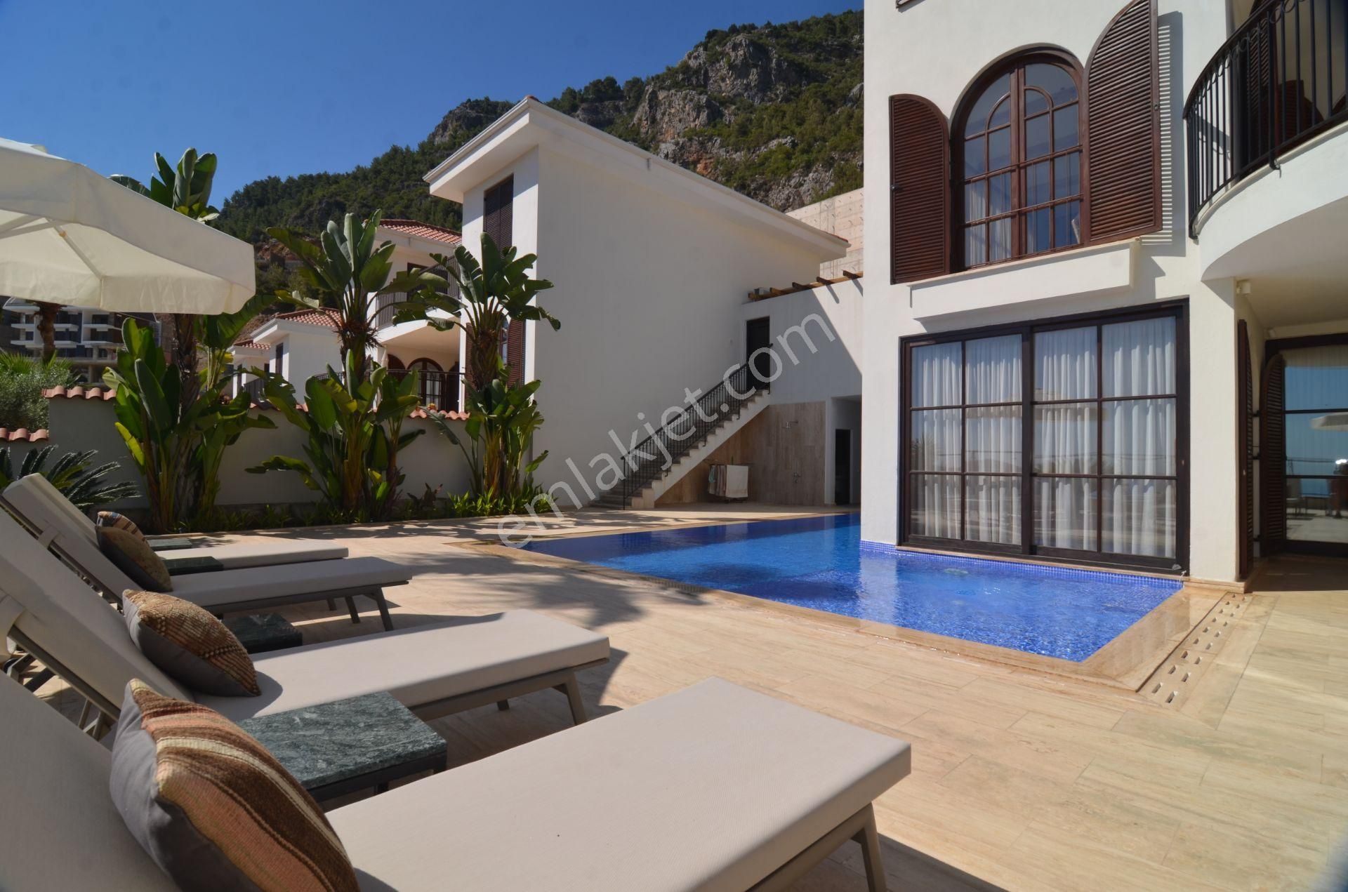 Alanya Tepe Mah Oasis Sky Club' Ta Satılık Özel Yüzme Havuzlu Villa - Görsel 13