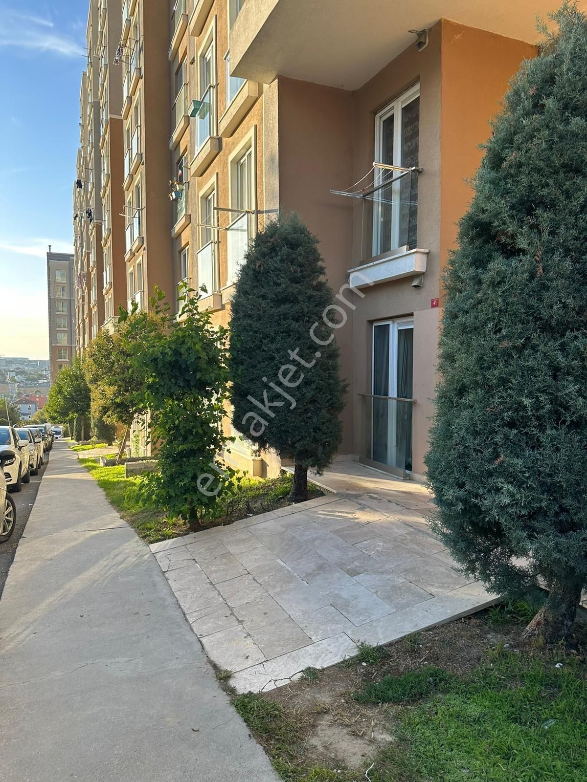 Arnavutköy Deliklikaya Satılık Daire İÇİ YAPILI SATILIK BOŞ DAİRE 