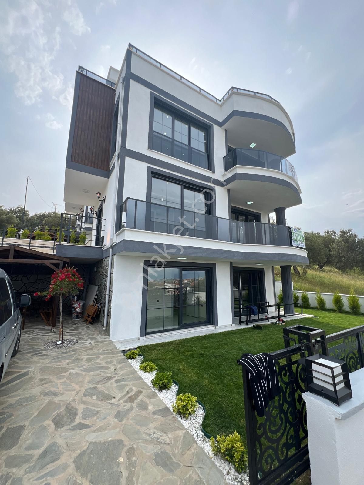 Burhaniye Pelitköy Satılık Villa Balıkesirde Satılık Lüx ViLLa