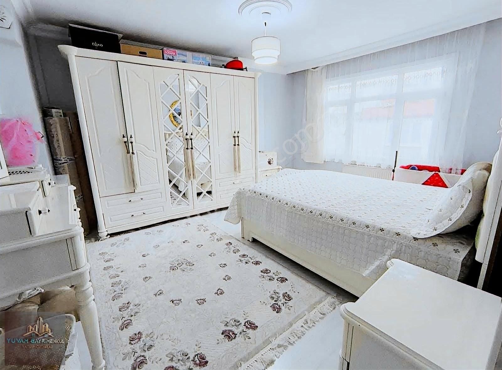 Bağcılar Fevzi Çakmak Satılık Daire YUVAM GAYRİMENKUL'DEN 3+1 150M2 24 YILLIK 24 HİSSELİ KAT 5 DAİRE