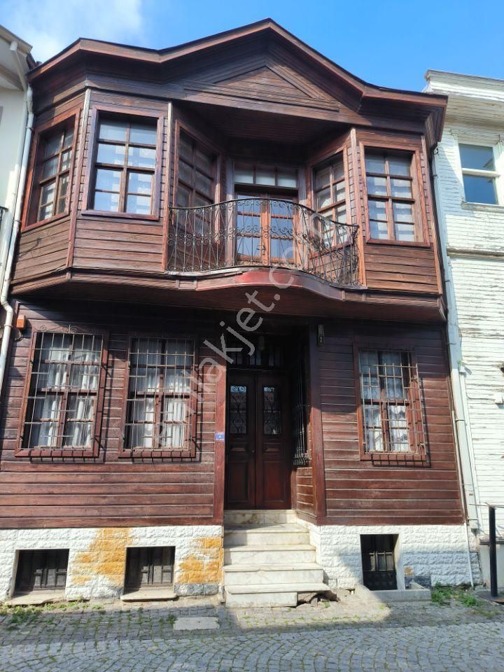 Mudanya Mütareke Satılık Köşk MUDANYA MÜTAREKE MAHALLESİ SATILIK 5+1 KONAK