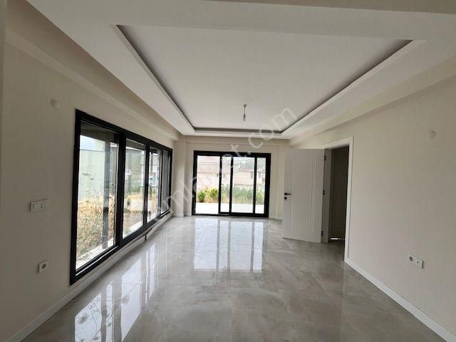 Sığacık Girlen Mevkii'nde Deniz Manzaralı,havuzlu Sıfır Villa - Görsel 7