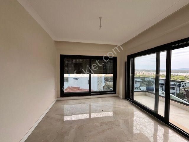 Sığacık Girlen Mevkii'nde Deniz Manzaralı,havuzlu Sıfır Villa - Görsel 10