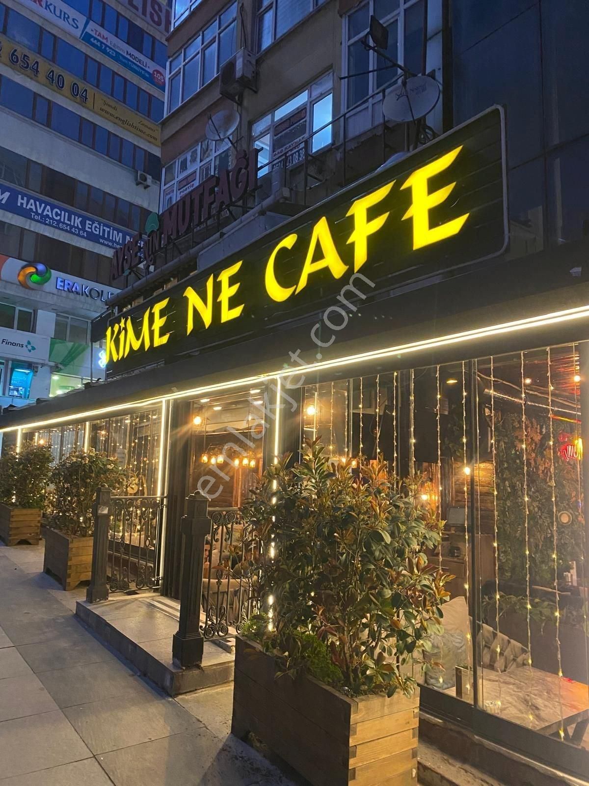 Şi̇ri̇nevler e5 üzeri̇ devren satilik 400m2 meşhur cafe