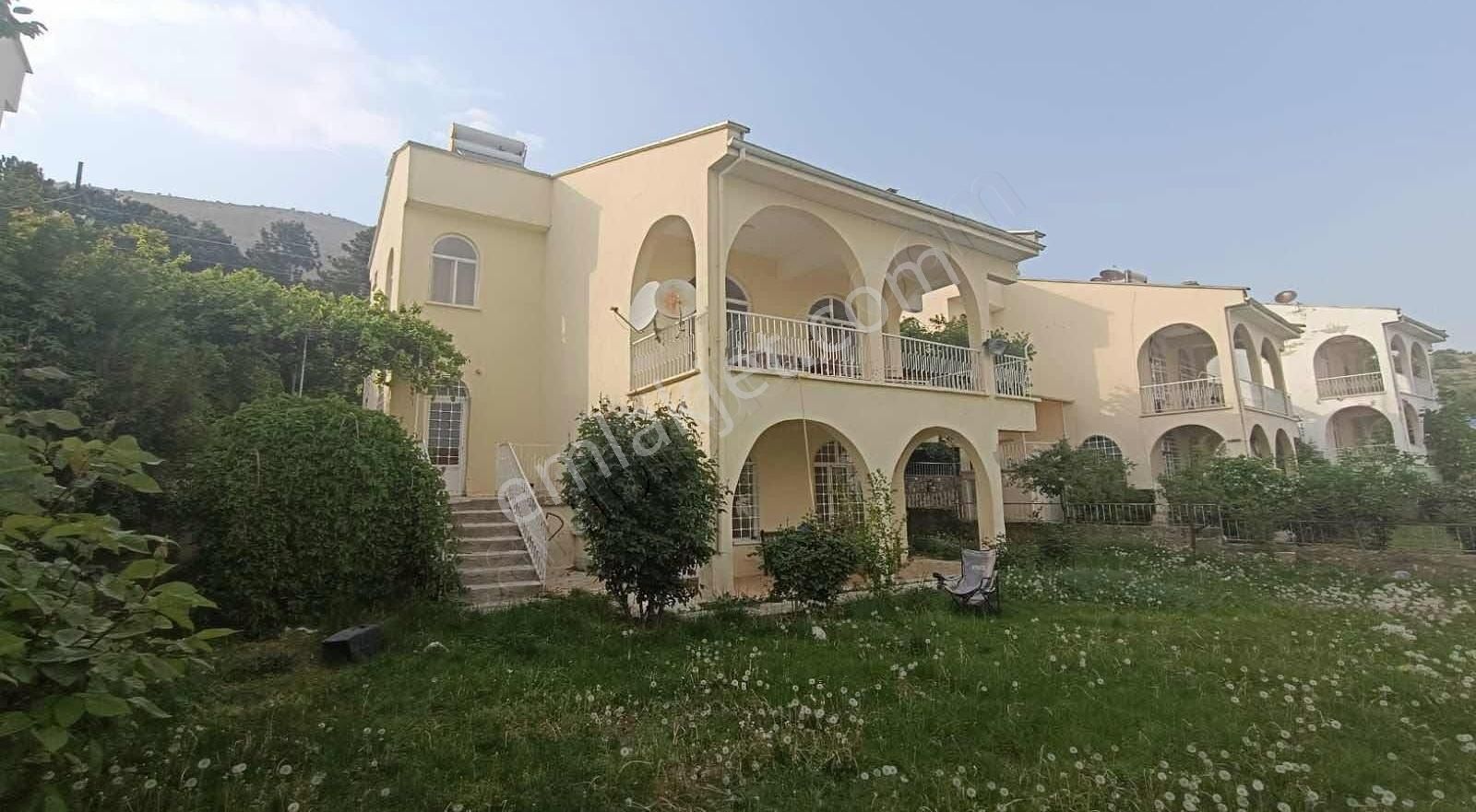 Elazığ Merkez Cevizdere Köyü (Gölkenarı) Satılık Villa (ANALİZ GYD) HAYALERİN ÖTESİNDE HAZAR GÖLÜNE MANZARALI VİLLA