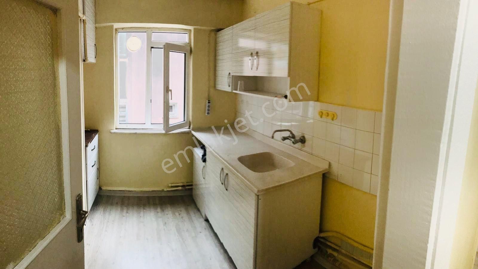 Ümraniye Armağanevler Kiralık Daire Ümraniye Armağanevler önü acık temiz daire 