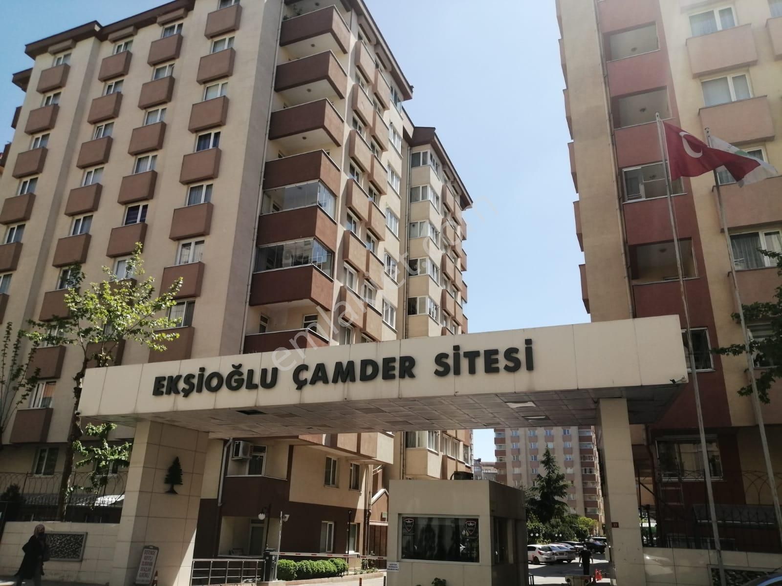 Ümraniye Madenler Satılık Daire  Çekmeköy metroya 2 dk. 3+1/140m2. köşebaşı ACİL/SON FİYAT