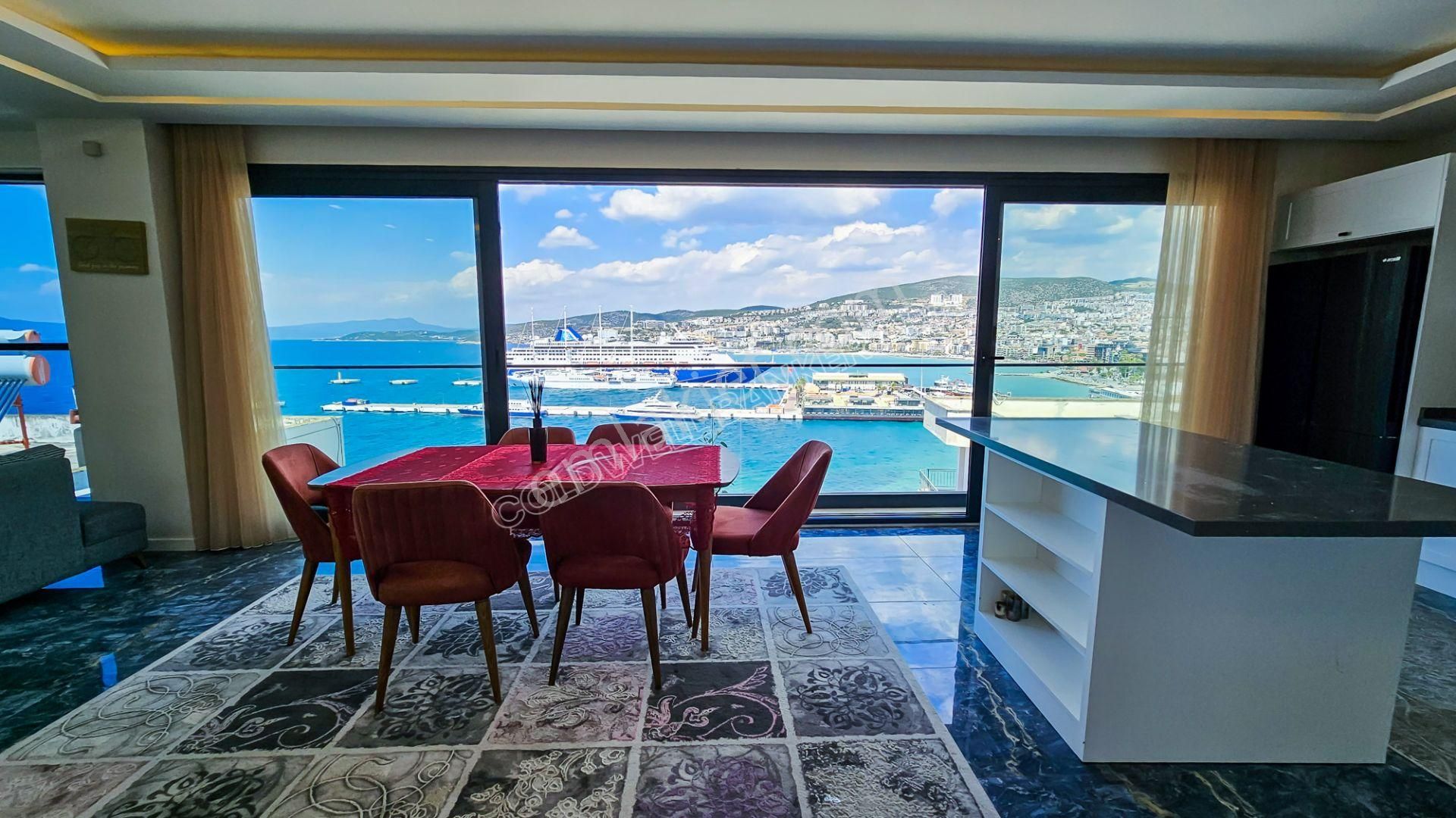 Kuşadası Hacıfeyzullah Satılık Villa  Denizle Bütünleşen Ev Kuşadası Liman Manzaralı Satılık 4+1 Villa