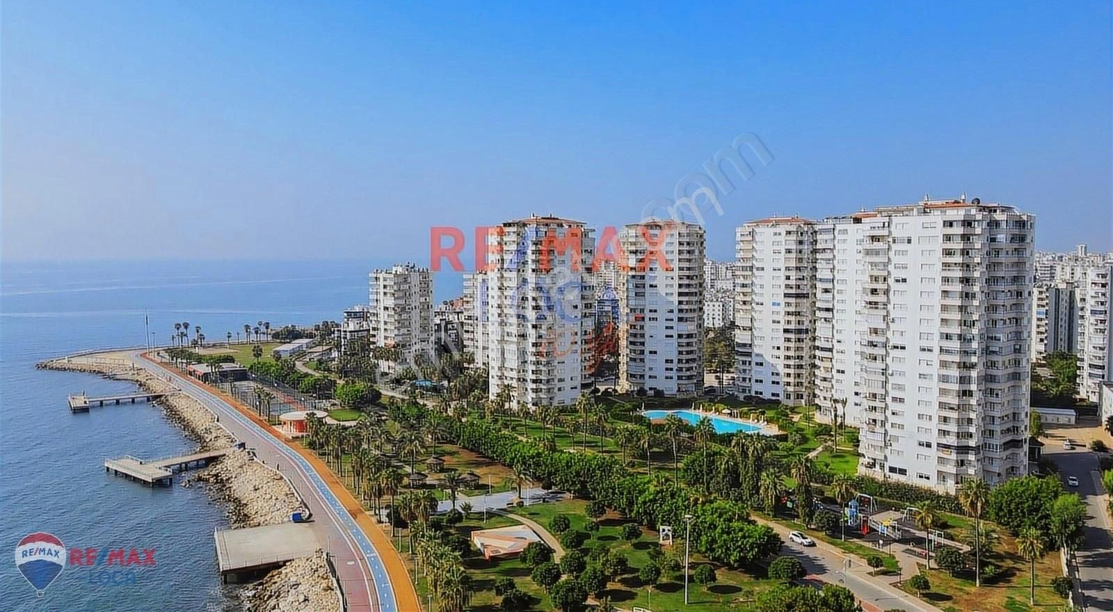 Mezitli Fatih Satılık Daire REMAX LOCA'DAN ALDEN SİTESİNDE BAHÇE PEYZAJ MANZARALI LÜKS 4+1