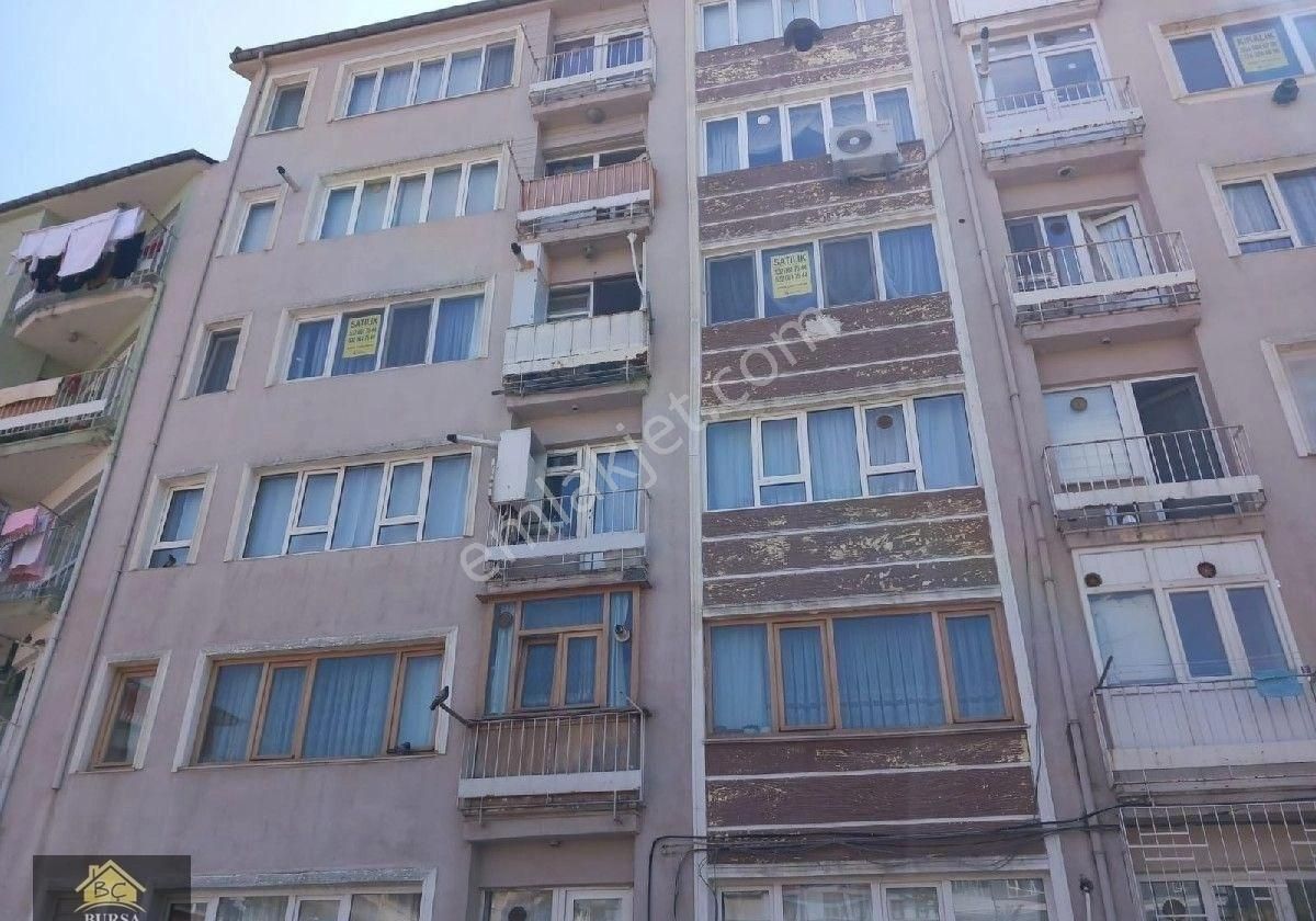 Yıldırım Karaağaç Satılık Daire BURSA YILDIRIM KARAAĞAÇ MAH.İPEKÇİLİK CADDESİNDE ARAKAT DAİRE