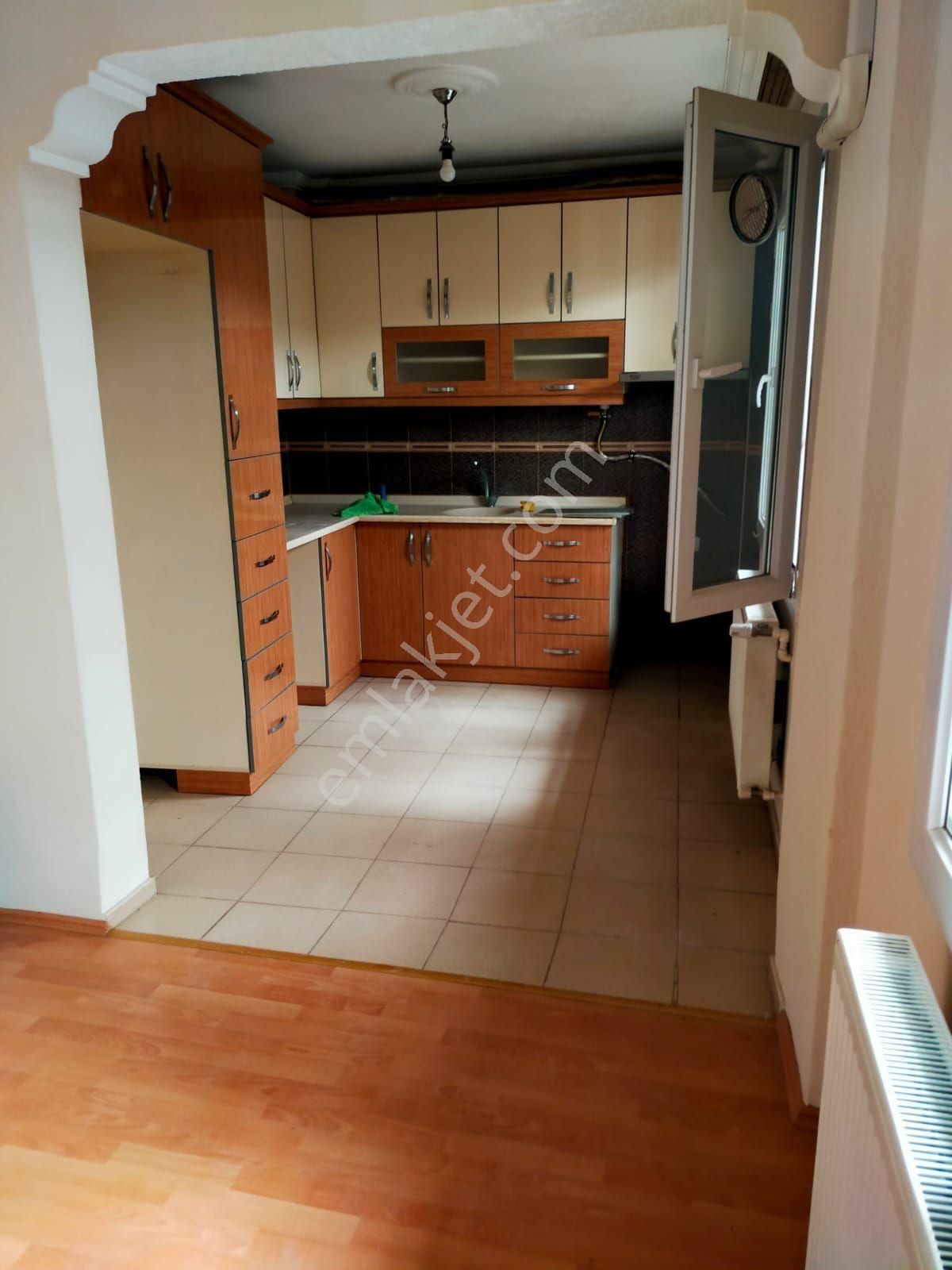 Gaziemir Hürriyet Kiralık Daire SARNIÇHÜRRİYET MAHALLESİNDE KİRALIK 2+1 DAİRE