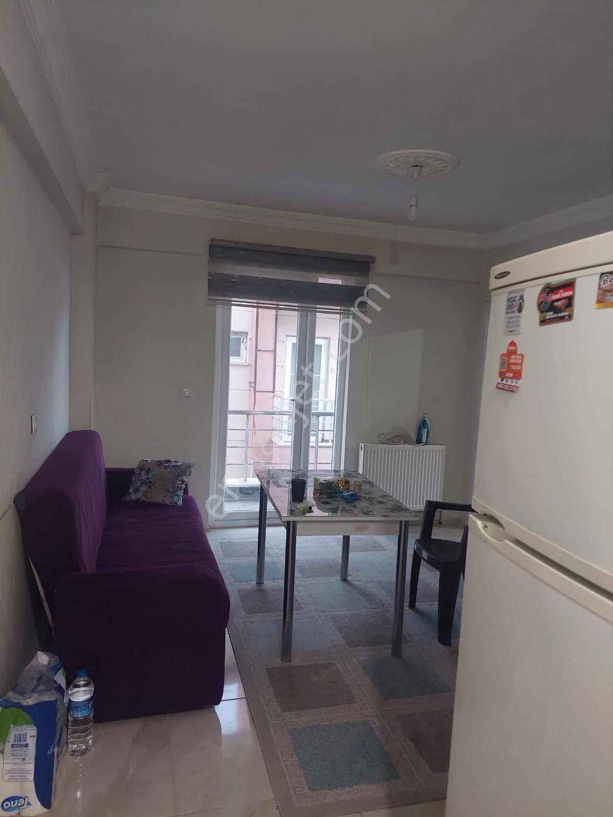 Isparta merkez i̇yaşa 2 dk mesafe ki̇ralik balkonlu 2+1 apart