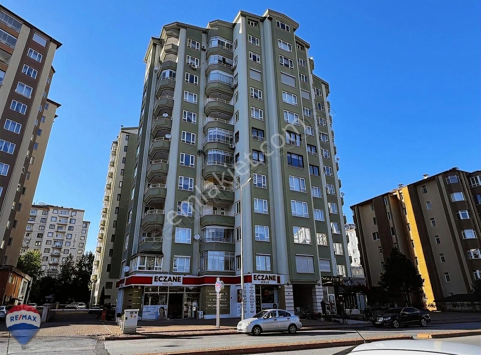 Melikgazi Köşk Satılık Daire ESATORAL'DAN / KÖŞK MAHALLESİ / SATILIK DAİRE