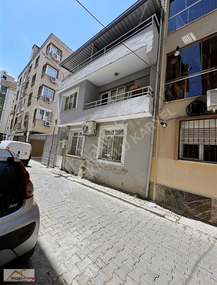 Bornova Kazımdirik Satılık Bina SÜPER MEVKİ DE 4 ADET 2+1 2 DAİRE DAHA YAPILABİLİR SAGLAM BİNA