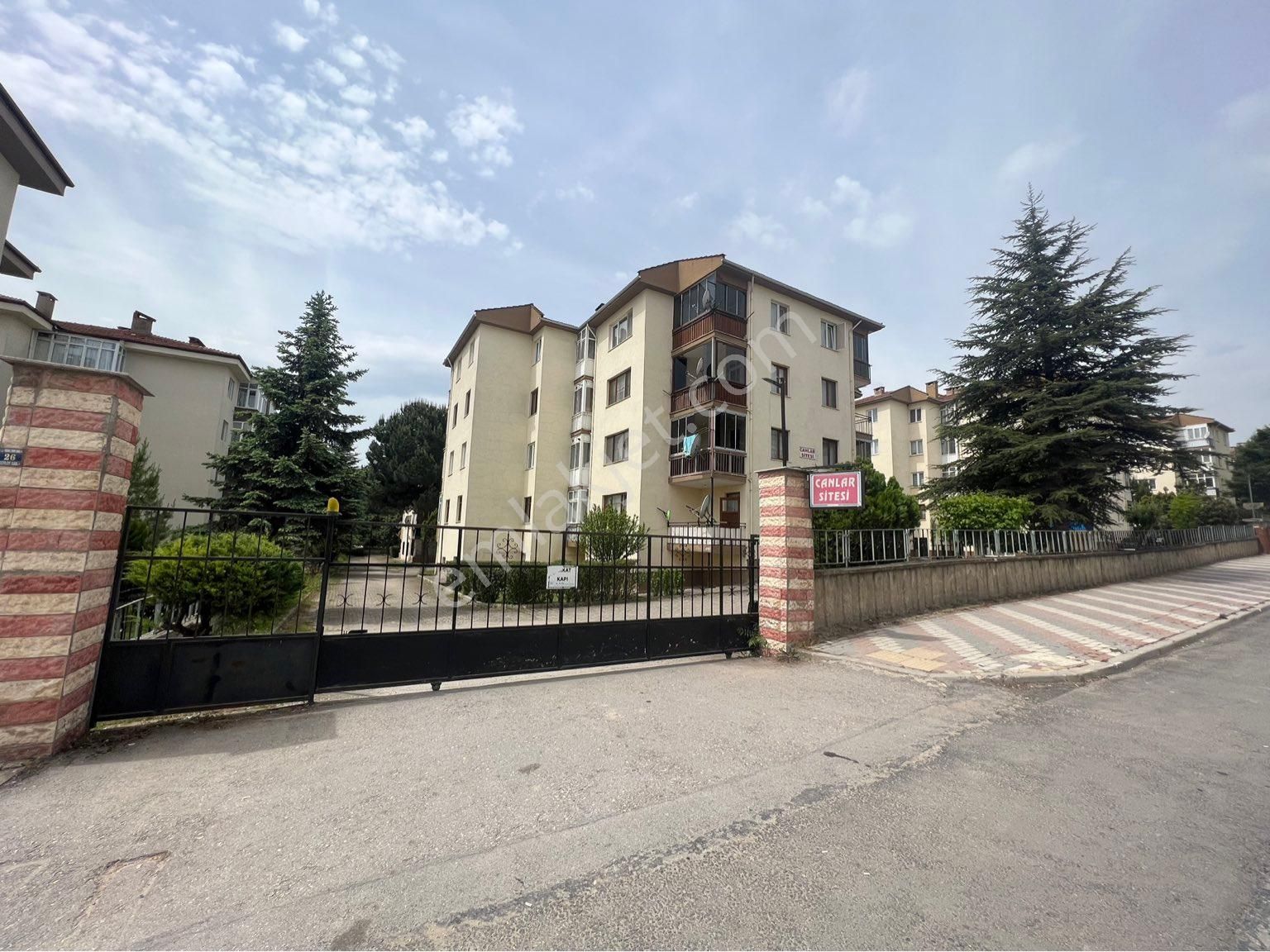 İnegöl Yunusemre Satılık Daire ROMA ' dan CANLAR SİTESİNDE SATILIK DAİRE