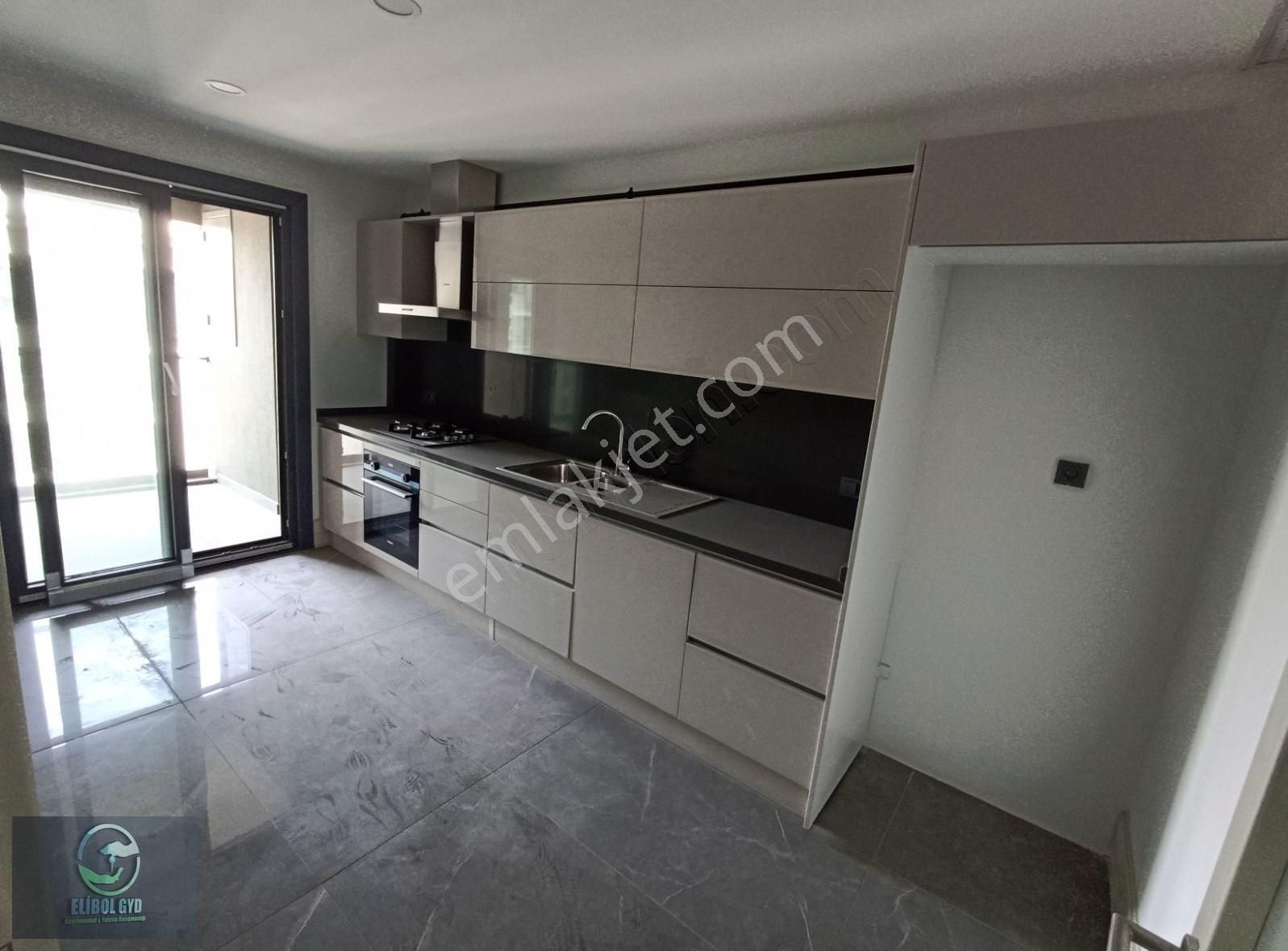 Zeytinburnu Sümer Satılık Daire LOCAMAHAL SİTESİNDE 2+1 118 M² FIRSAT DAİRE!!