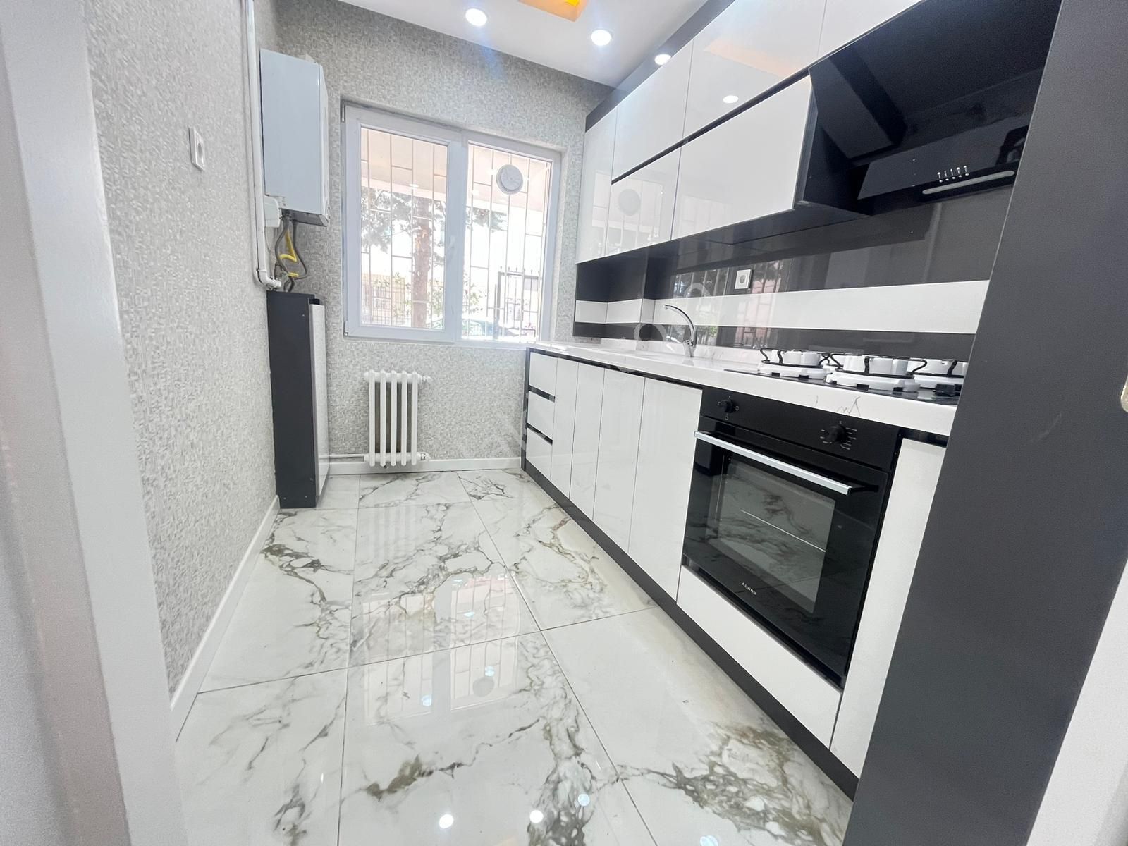 Sincan Plevne Satılık Daire  MÇ EMLAKTAN AKŞEMSETTİN MAHALLESİNDE  110 m²  FULL YAPILI  3+1 DAİRE 