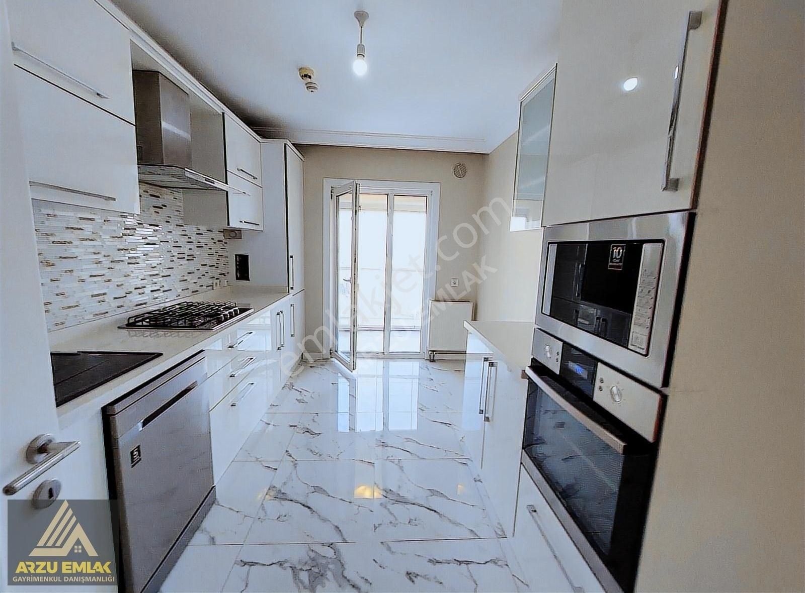 Gaziosmanpaşa Karayolları Satılık Daire ARZU EMLAK'TAN TEM AVRUPA KONUTLARI SATILIK 3+1 120M² DAİRE