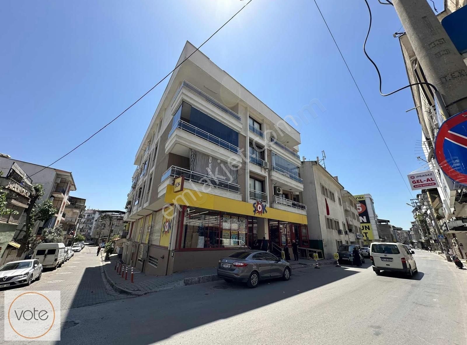 Bayraklı Çay Satılık Daire BAYRAKLI ÇAY MH, CADDE ÜZERİ, GENİŞ 3+1 DAİRE! 130M2 !