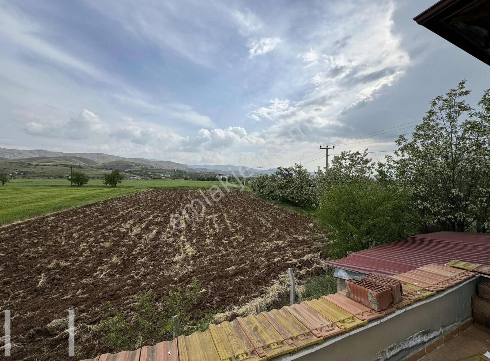 Elazığ Merkez Yedigöze Köyü Satılık Bağ & Bahçe DİYARBAKIR YOLUNA SIFIR HAZIR BAHÇE