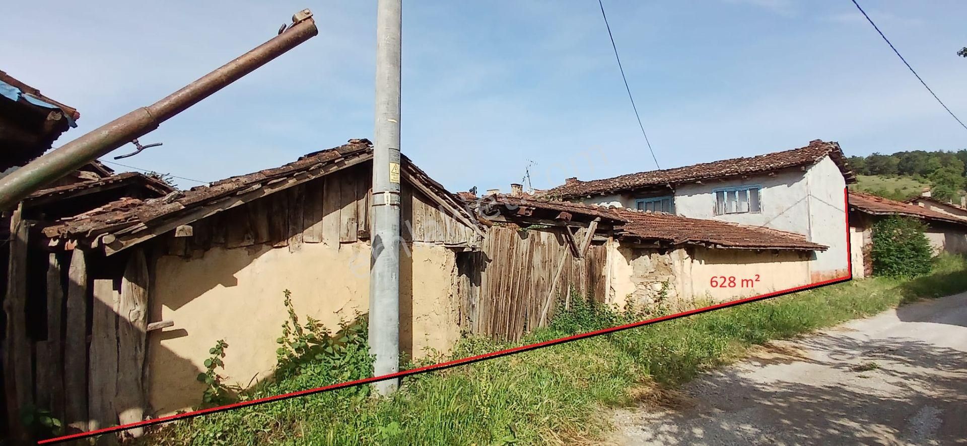 Bozüyük Muratdere Köyü Satılık Köy Evi BOZÜYÜK MURATDERE KÖYÜ SATILIK KÖY EVİ.