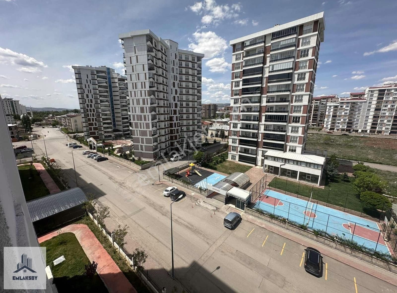 Sivas Merkez Kardeşler Satılık Daire BAĞDAT'IN EMMİOĞLU BEYAZ İNCİSİN'DE 4+1 SIFIR FIRSAT DAİRE