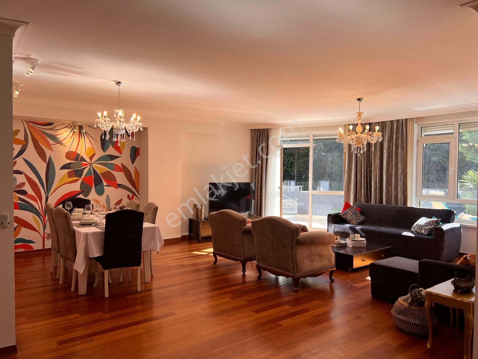 İstinye'de Aktiviteli Sitede 3+1 Teraslı, Bahçeli Eşyalı Daire - Görsel 3