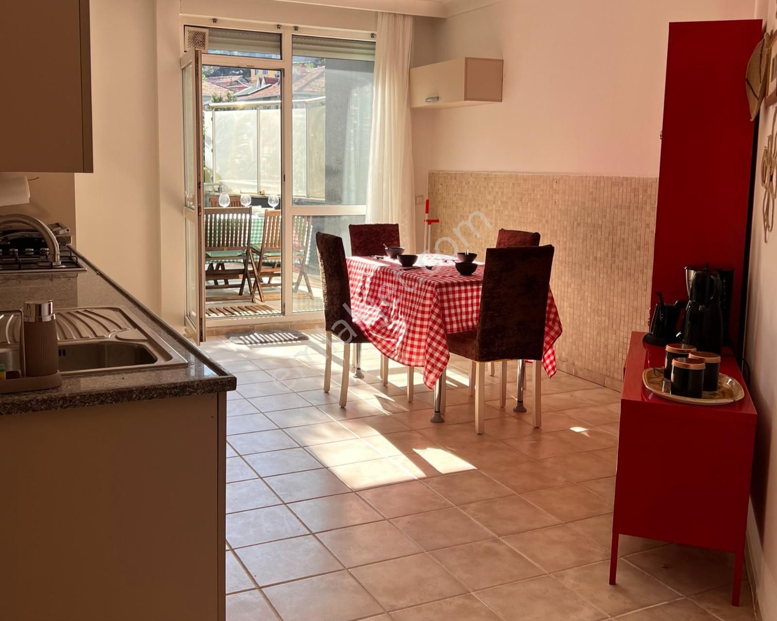 İstinye'de Aktiviteli Sitede 3+1 Teraslı, Bahçeli Eşyalı Daire - Görsel 15