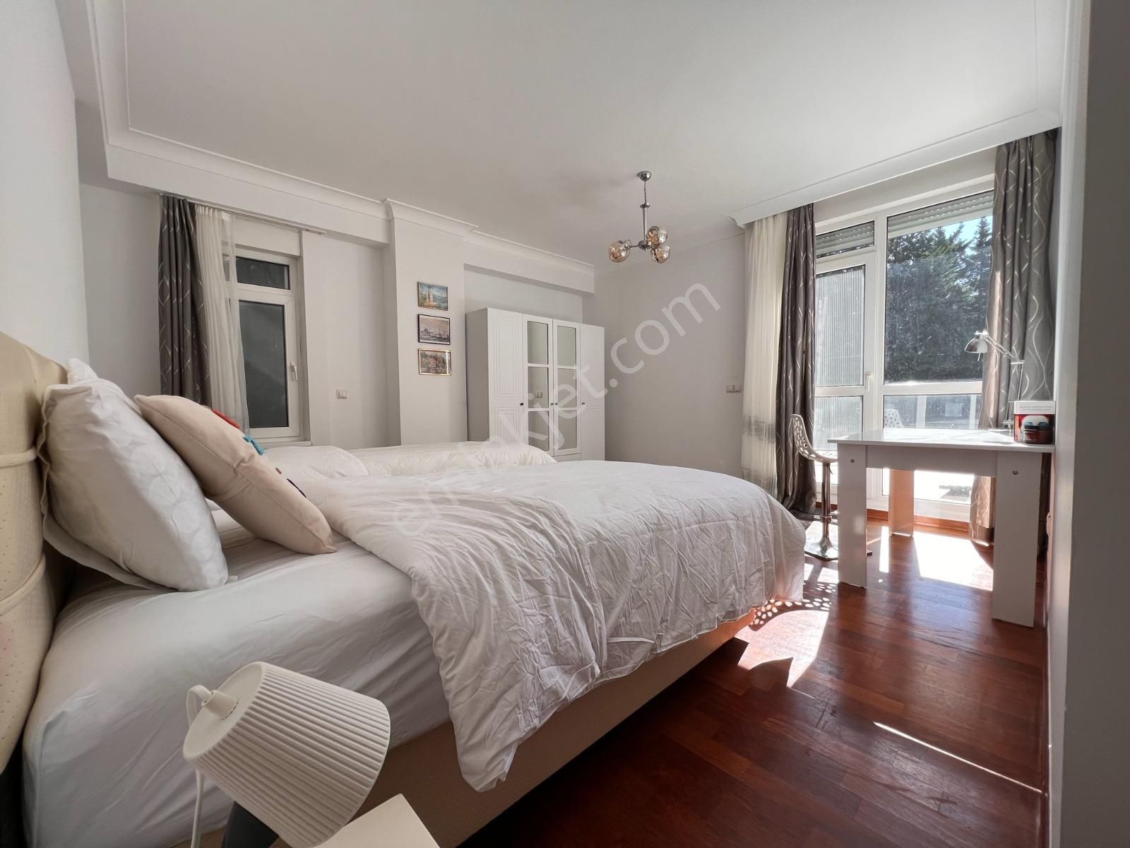 İstinye'de Aktiviteli Sitede 3+1 Teraslı, Bahçeli Eşyalı Daire - Görsel 13