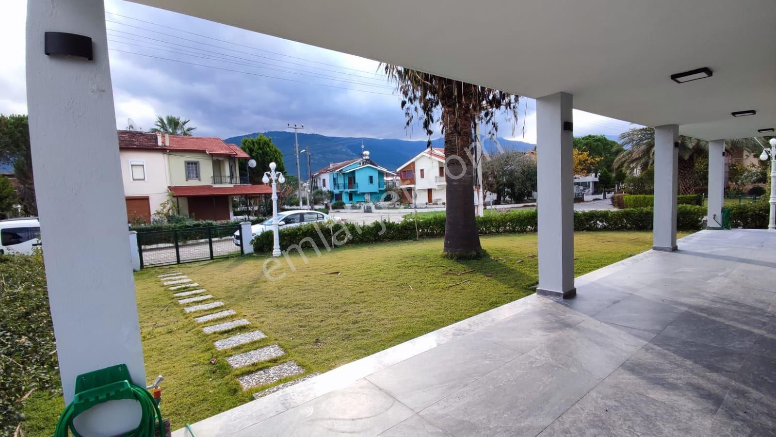 Kuşadası Güzelçamlı Satılık Villa Kuşadası Güzelçamlı Denize Sıfır Satılık Villa