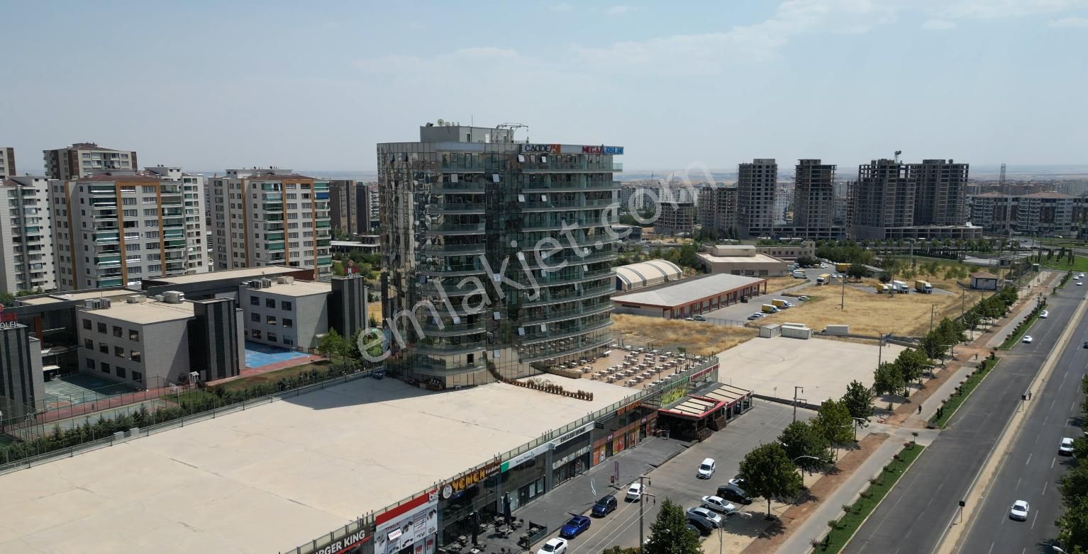 Kayapınar Fırat Kiralık Büro  CENTER'DAN MEGA ARSLAN'DA FULL EŞYALI ULTRA LÜKS KİRALIK OFİS