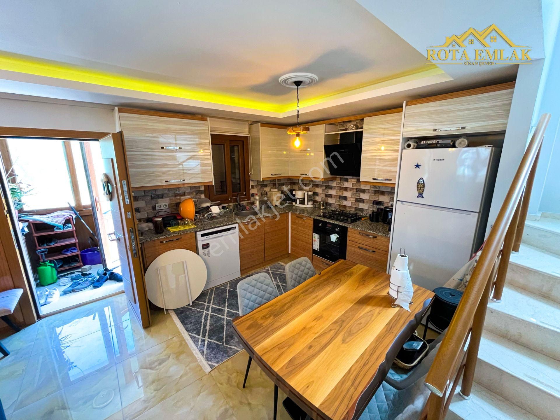 Rota Emlak'tan Gümüldür Sahil'de Eşyalı 4+1 Eşyalı Tripleks - Görsel 16