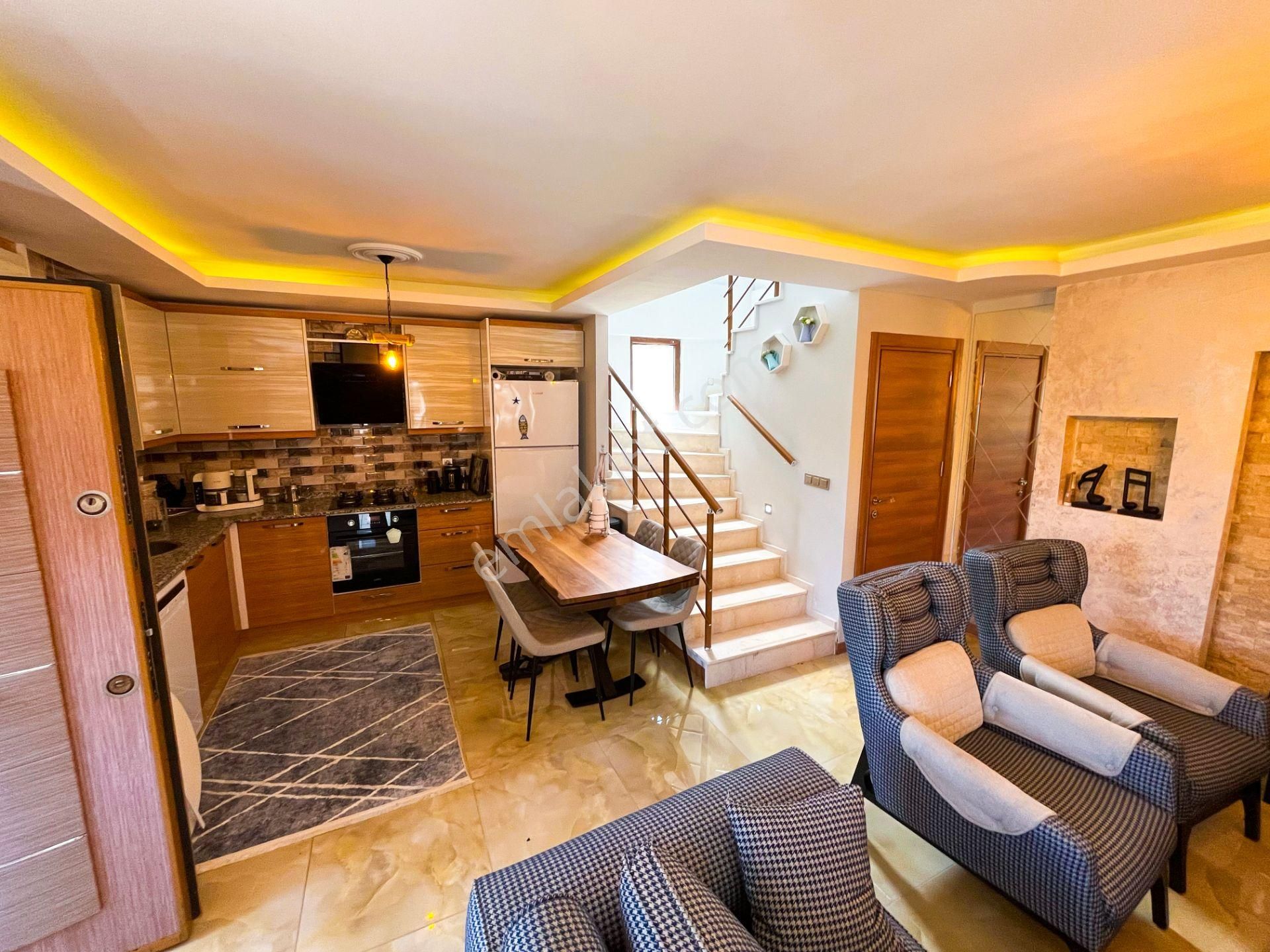 Rota Emlak'tan Gümüldür Sahil'de Eşyalı 4+1 Eşyalı Tripleks - Görsel 18