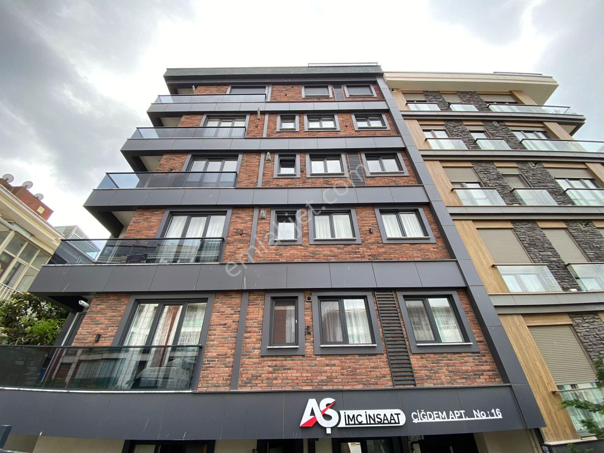 Maltepe Küçükyalı Satılık Daire  ▃TURYAP BOSTANCI▃KÜÇÜKYALI ÇAMLIK SAHİL'DE ÖN CEPHE 120m² 3+1 !