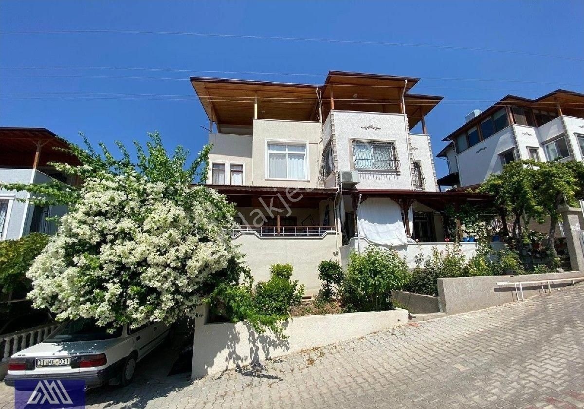 Arsuz Arpaderesi Satılık Villa MAJÖR GAYRİMENKUL'DEN DOSTLAR SİTESİNDE SATILIK TRİBLEKS