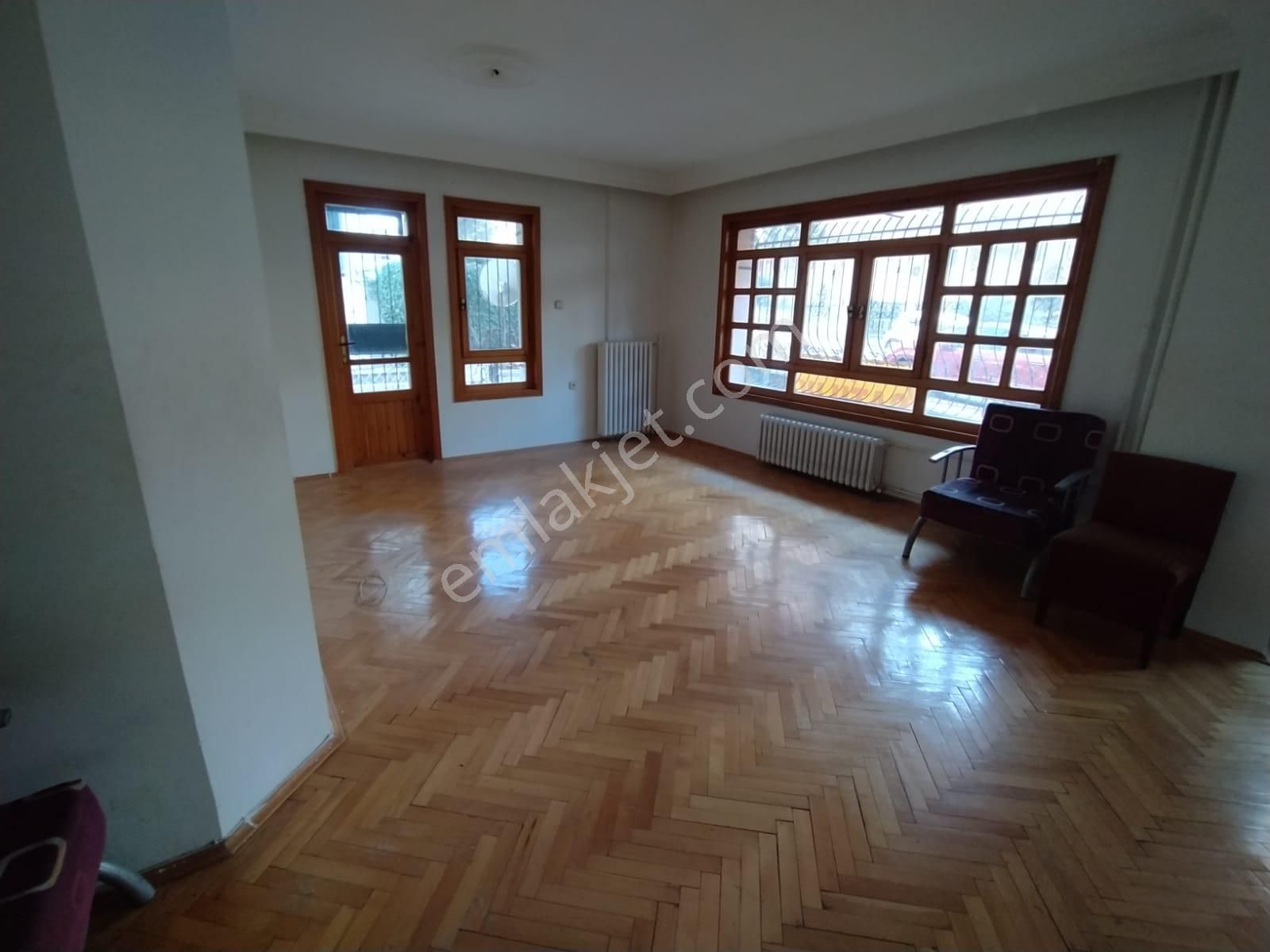 Çankaya Sancak Satılık Daire  ACİLL SANCAK MAHALLESİNDE  SATILIK Y.GİRİŞ 3+1 130 M2 ASANSÖRLÜ DAİRE