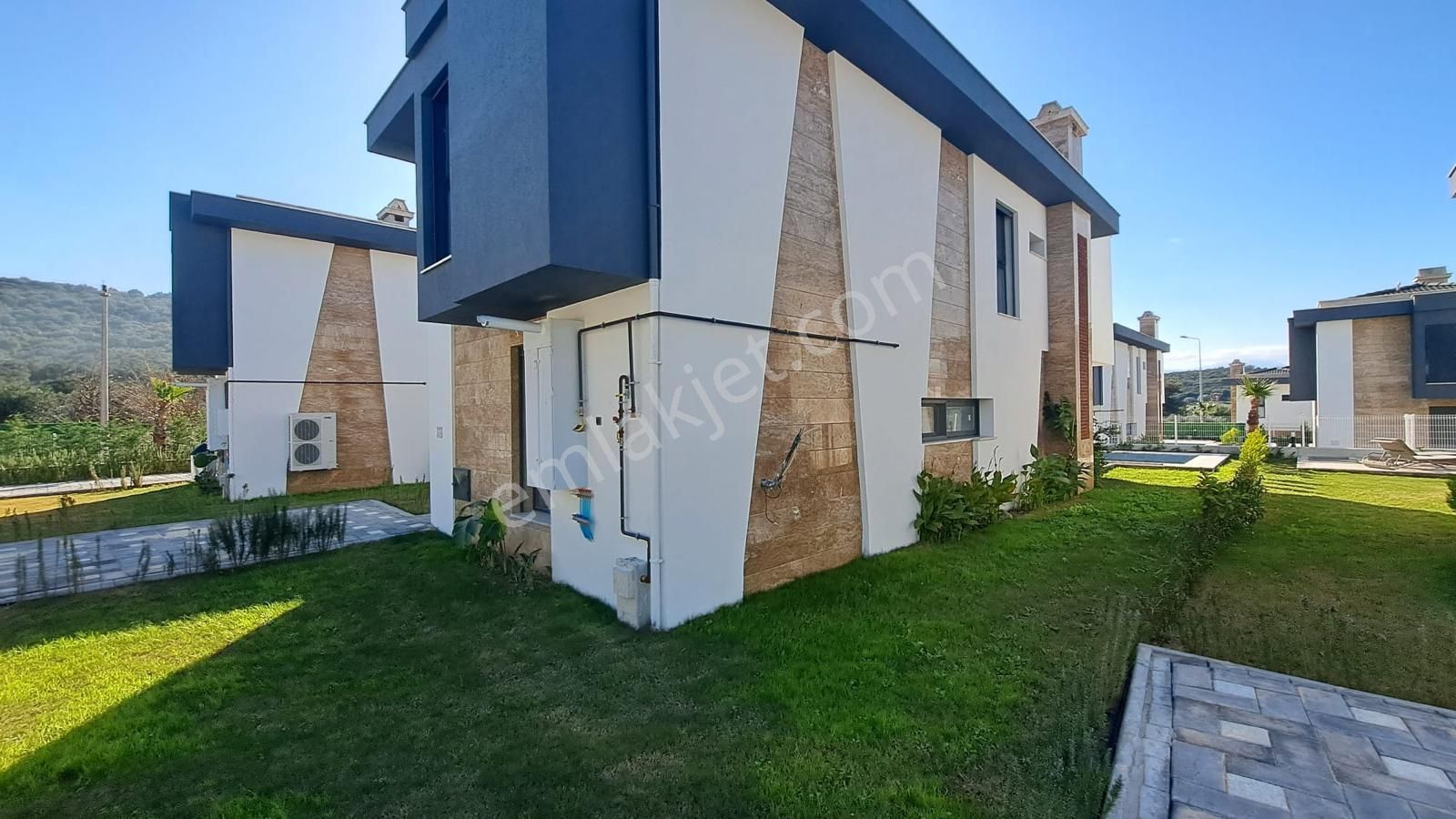 Kuşadası Yavansu Satılık Villa  KUŞADASI AVM'YE YAKIN 4+1 HAVUZLU VİLLA