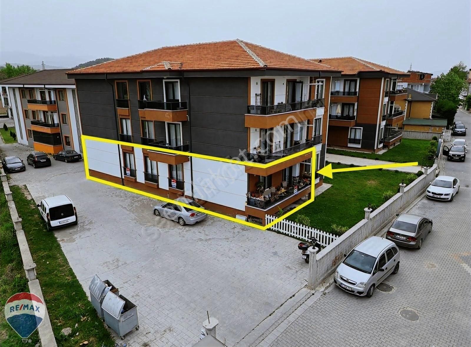 Arifiye Fatih Satılık Daire ÖMER İNAN REMAX MAVİ ARİFİYE ÇARŞI MERKEZDE SATILIK 3+1 DAİRE