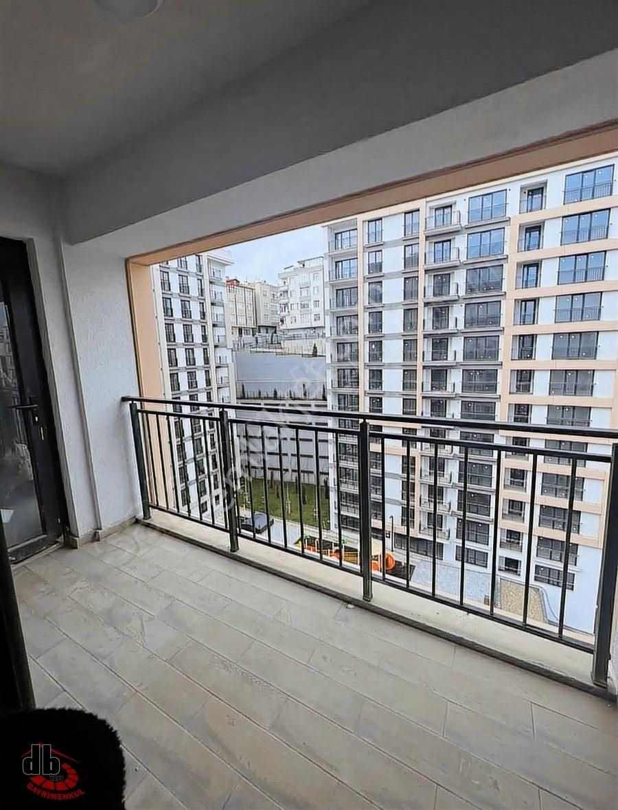 Gaziosmanpaşa Bağlarbaşı Satılık Daire 7B Vadi Evlerinde C1Blok Çift Cephe Çift Balkon Ebeveyn Banyolu